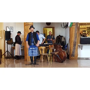 Újragondolták május elsejét Rózsa Péter biogazda birtokán