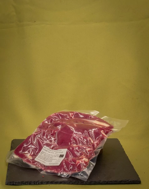 Bio szamár rostélyos csont nélkül, szeletelve