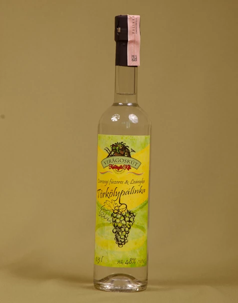 Cserszegi fűszeres & leányka törkölypálinka 500ml 48% Cserszegi fűszeres & leányka törkölypálinka 500ml 48%
