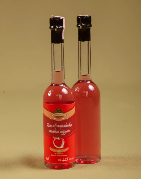 Bio almapálinka -málna ágyon- 44% 100ml Bio almapálinka -málna ágyon- 44% 100ml