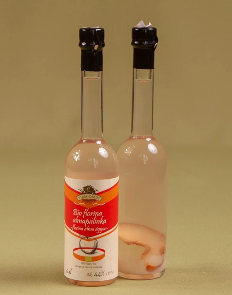 Bio florina almapálinka -florina alma ágyon- 44% 100ml Bio florina almapálinka -florina alma ágyon- 44% 100ml