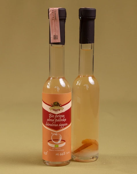 Bio prima alma pálinka -bőralma ágyon- 44% 200ml Bio prima alma pálinka -bőralma ágyon- 44% 200ml