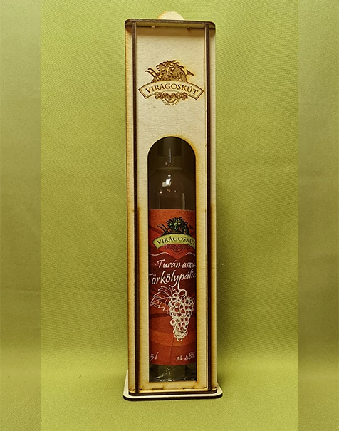 Turán aszú törkölypálinka 500ml 48%, díszdobozban