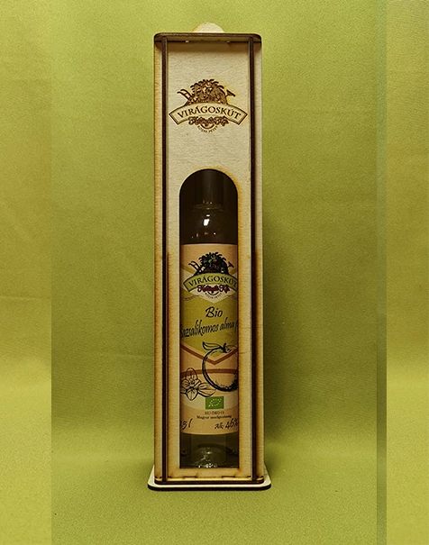 Bio bazsalikomos alma párlat, 500ml 46%, díszdobozban