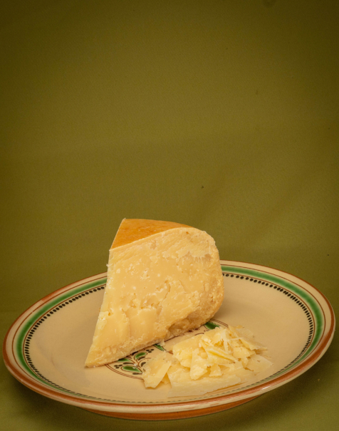 Bio érlelt kemény sajt, 12-18 hónap közötti érlelésű