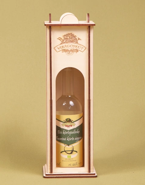 Bio körtepálinka -Favréné körte ágyon- 44% 100ml, díszdobozban