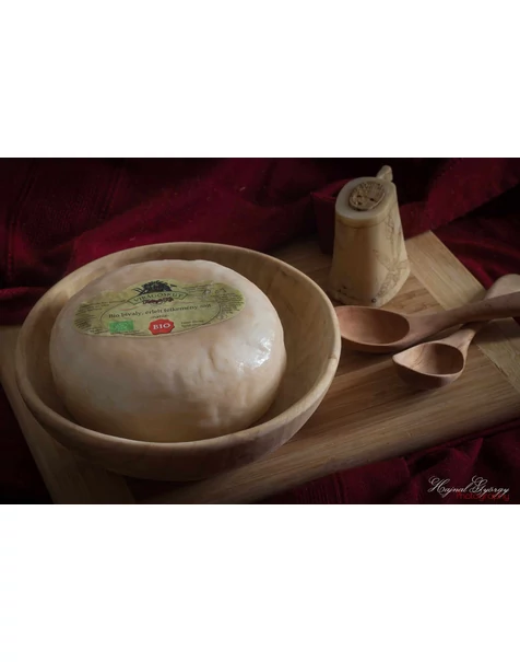 Bio érlelt félkemény bivalysajt -natúr- 1kg-os guriga